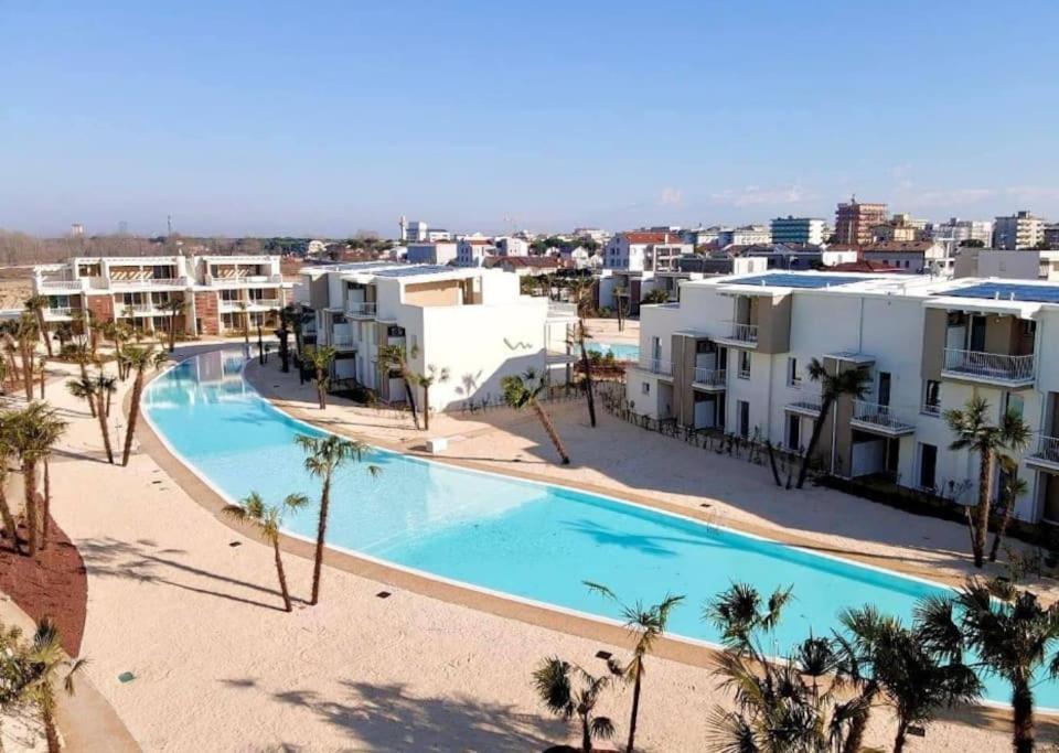 Wave Island! Luxury Resort A Jesolo - Piscina E Park Free! Εξωτερικό φωτογραφία