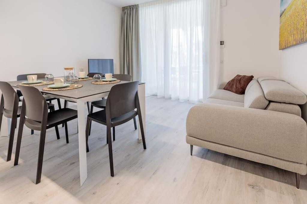 Wave Island! Luxury Resort A Jesolo - Piscina E Park Free! Εξωτερικό φωτογραφία